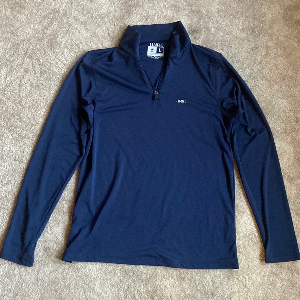 UNRL 1/4 Zip **size large however, runs much smaller